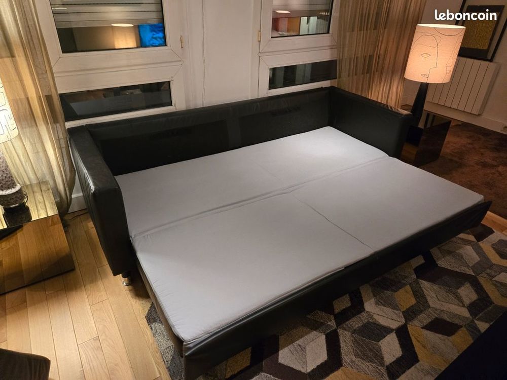 Canap&eacute; convertible cuir 3 places IKEA
Meubles