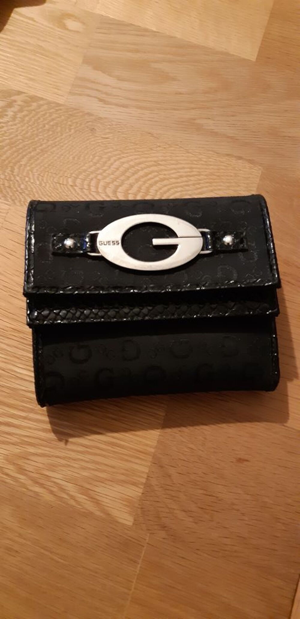 PORTE MONNAIE ET CARTES GUESS Maroquinerie