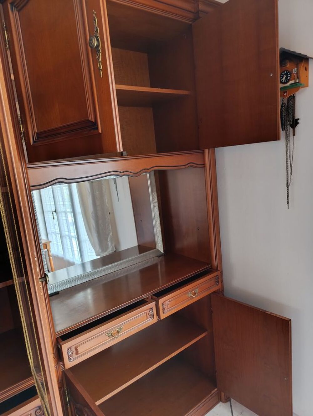 Grand Living / vaisselier en merisier Meubles