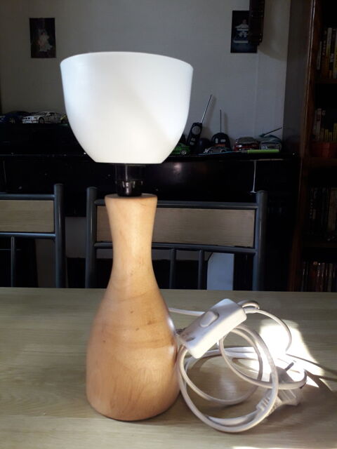 Lampe 10 Étampes (91)