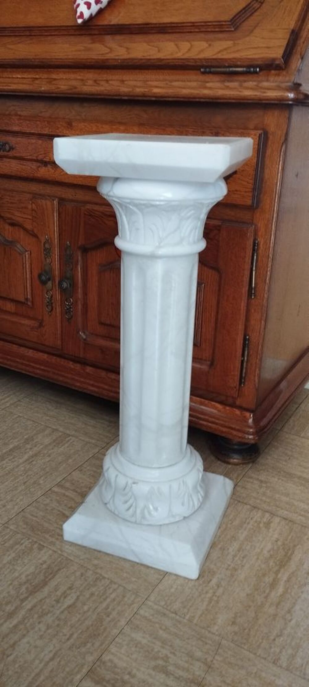 Colonne alb&acirc;tre Décoration