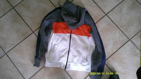 SWEAT LACOSTE GARCON 45 Saint-Denis-en-Val (45)