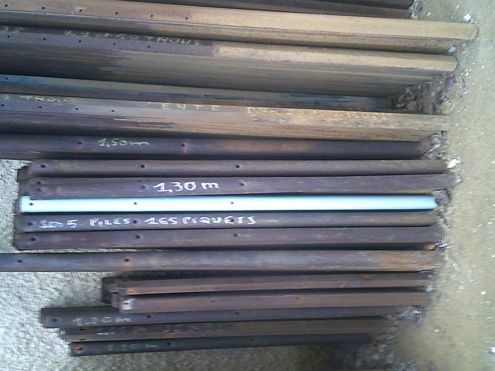 PIQUETS FER DEMI-ROND Bricolage