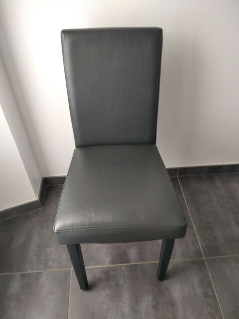 6 CHAISES CLARA GRISES 200 Carentan (50)