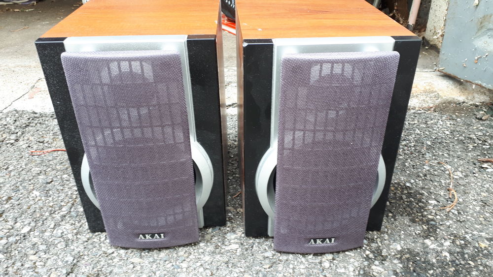 ENCEINTES AKAI Audio et hifi