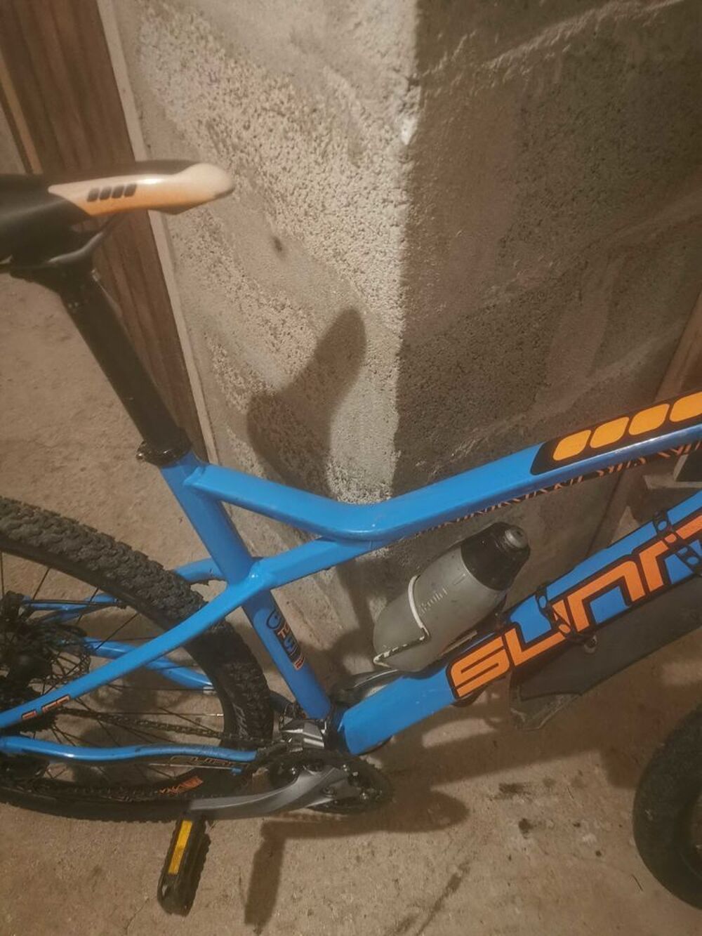 vtt 27,5 couleur bleue Sports