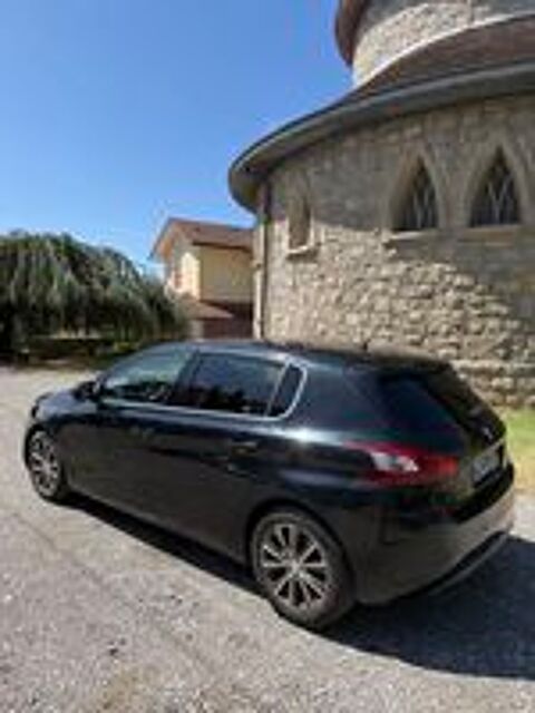 308 1.2 PureTech 130ch S&S BVM6 Allure 2017 occasion 74100 Annemasse