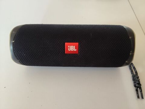 Enceinte JBL 25 Saint-Nicolas-de-Macherin (38)