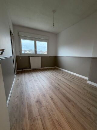  Maison à louer 4 pièces 81 m² Seichamps
