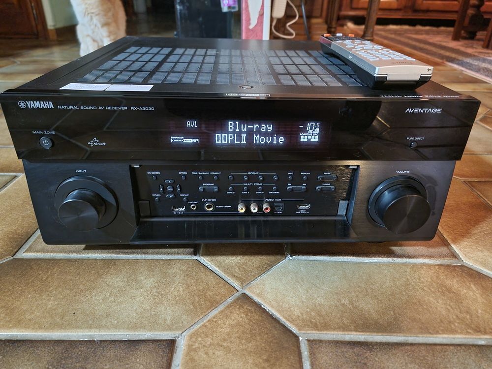Amplificateur home cin&eacute;ma Yamaha Aventage RX-A3030... Audio et hifi