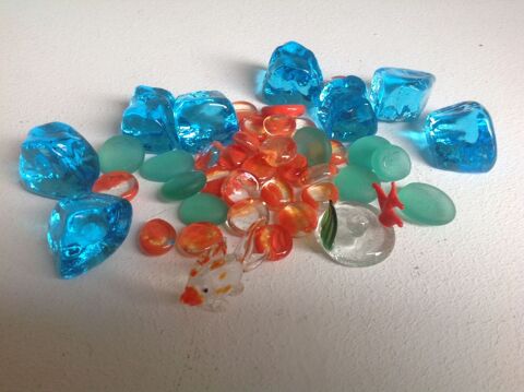 POISSON ALGUES GLA�ONS ET PETITS GALETS EN VERRE Envoi Possi 2 Tr�gunc (29)