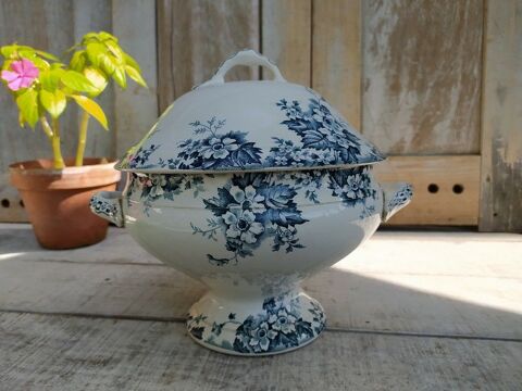 Soupi�re Terre de Fer Saint Amand Hamage D�cor Marie Louise  45 Loches (37)