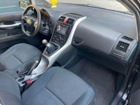 Auris 90 D-4D FAP 110 g/km Active 2011 occasion 13600 La Ciotat