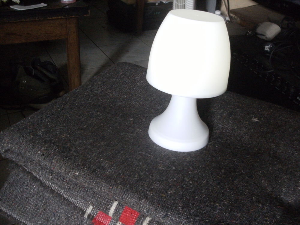 LOT DE 8 LAMPES DE CENTRE DE TABLE Décoration