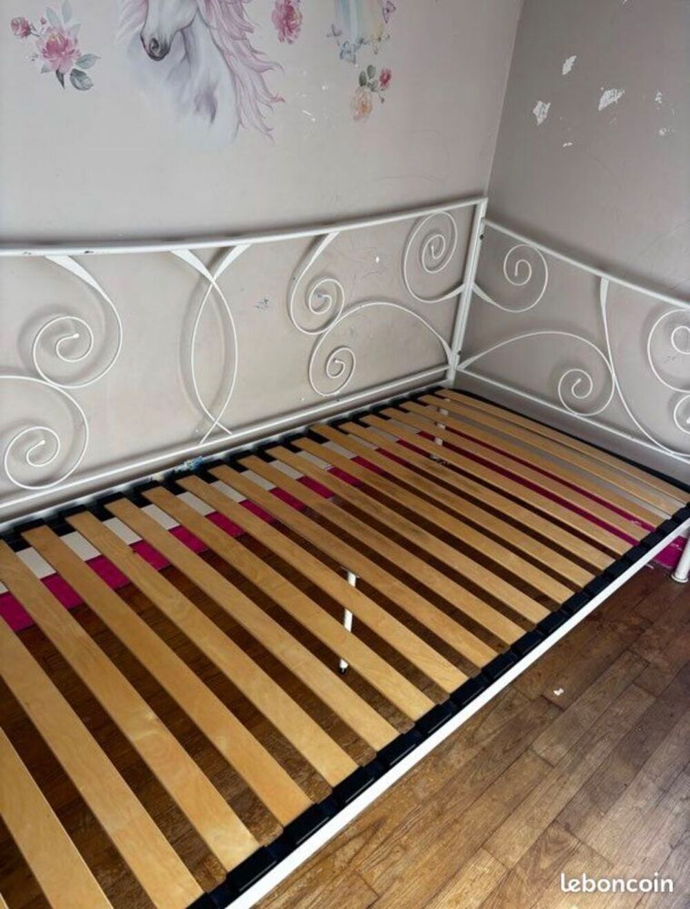 lit + sommier + matelas Meubles