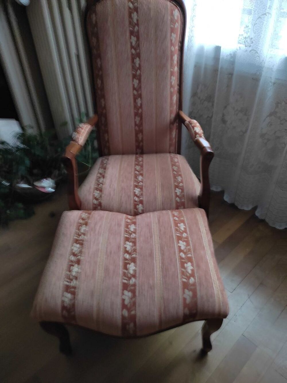 fauteuil voltaire bois massif +repose pieds assortie Meubles
