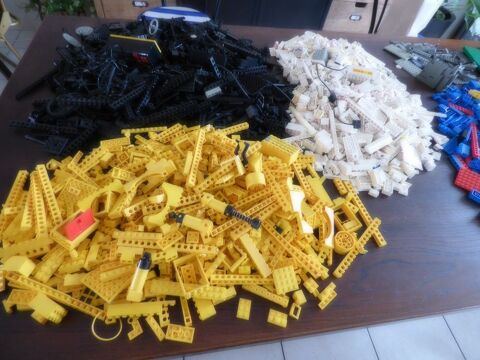 Gros lot de l�gos 8 kgs 75 Bressuire (79)