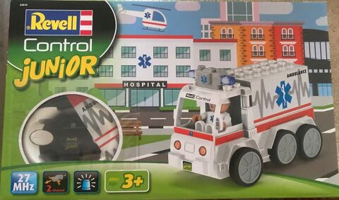 Revell Junior Kit- RC Junior Ambulance radiocommand�e 
25 Rosny-sous-Bois (93)