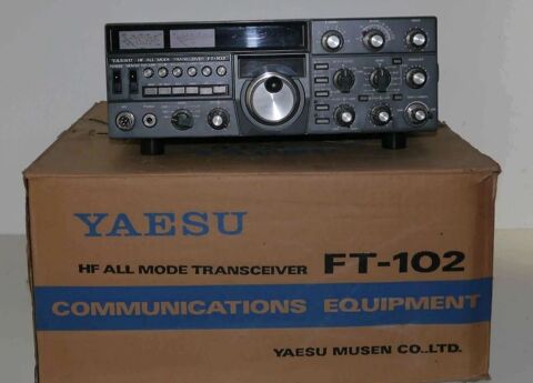 Transceiver Yaesu FT-102 (Japan)  tester 150 Nancy (54)