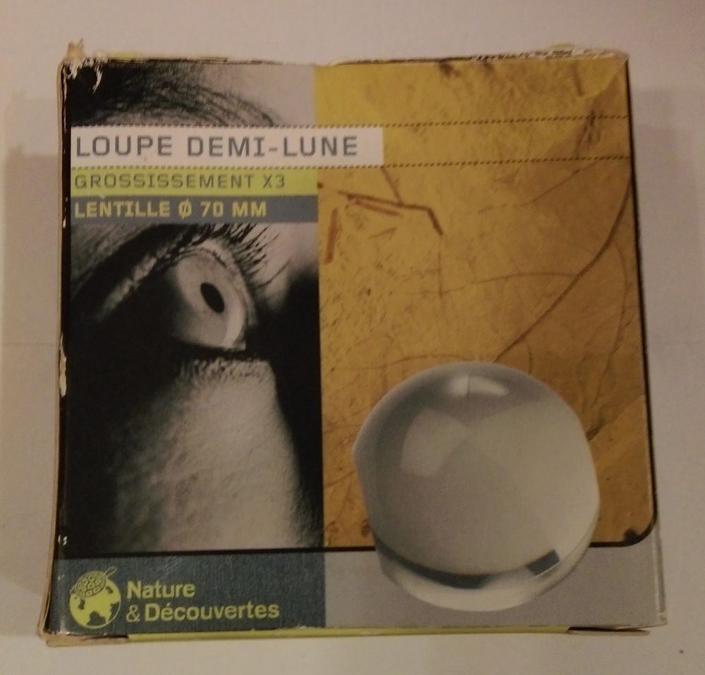 loupe demi lune &agrave; poser nature et d&eacute;couverte - 4 euros Photos/Video/TV