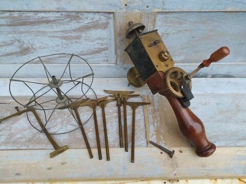 Ancien Rouet M�canique T�taz Lyon Outil Filage Laine 250 Loches (37)