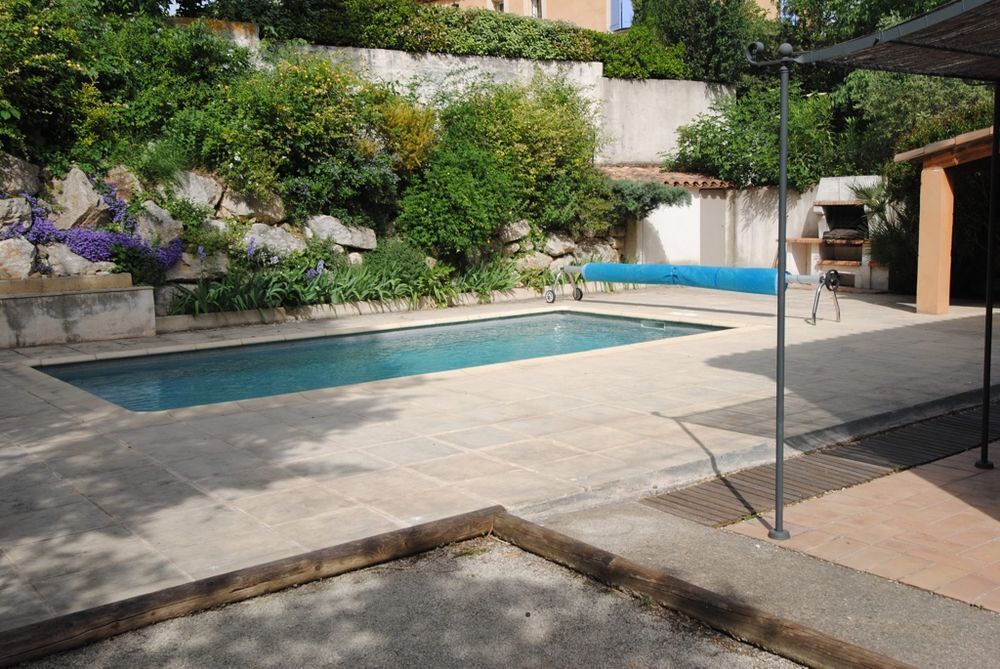 Location Villa LOCATION. VILLA Ventabren