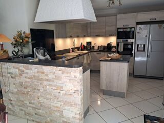  Maison � vendre 8 pi�ces 243 m� Saint-gein