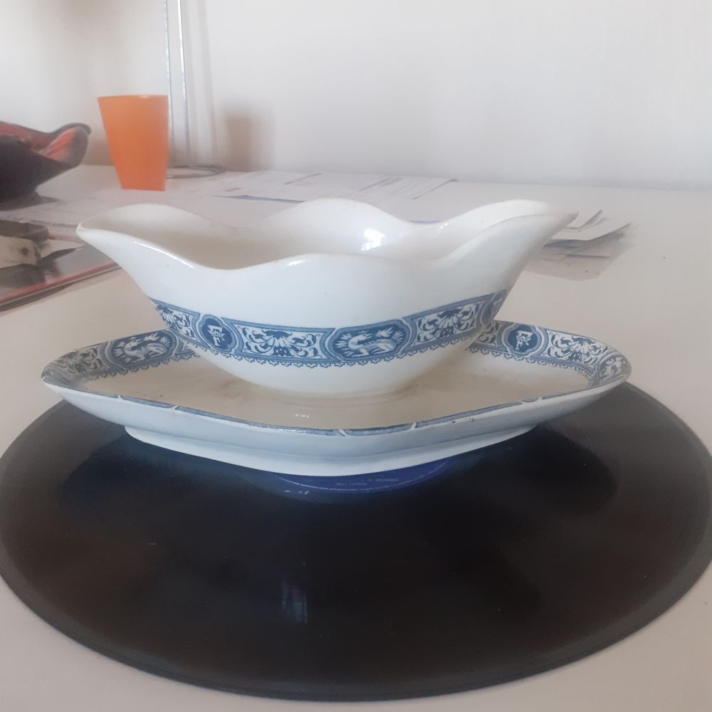 Ancienne Sauci&egrave;re Fa&iuml;encerie Salins Terre De Fer Fran&ccedil;ois 1 Cuisine