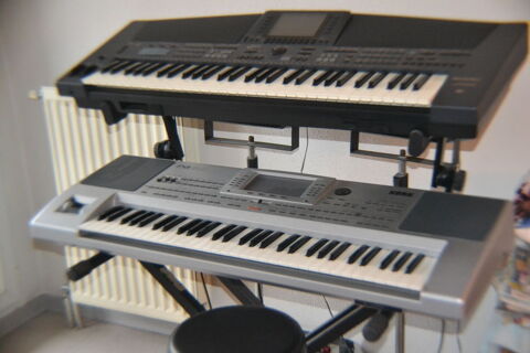 Synth� KORG PA80 350 Cagnes-sur-Mer (06)