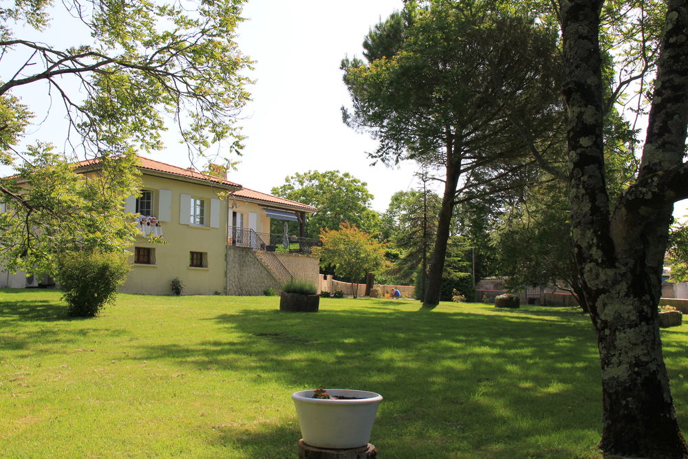 Vente Maison MAISON 136 M² habitable sur 4700 M² arborés Saint-fort-sur-gironde