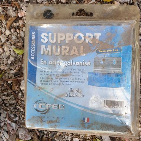 2 �querres de fixation de porte cartouche filtrante  neuves 1 Brignoles (83)