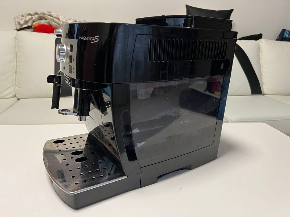 Appareil DeLonghi MagnificaS Electromnager