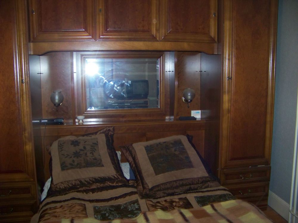 meuble Pont de lit 
Meubles