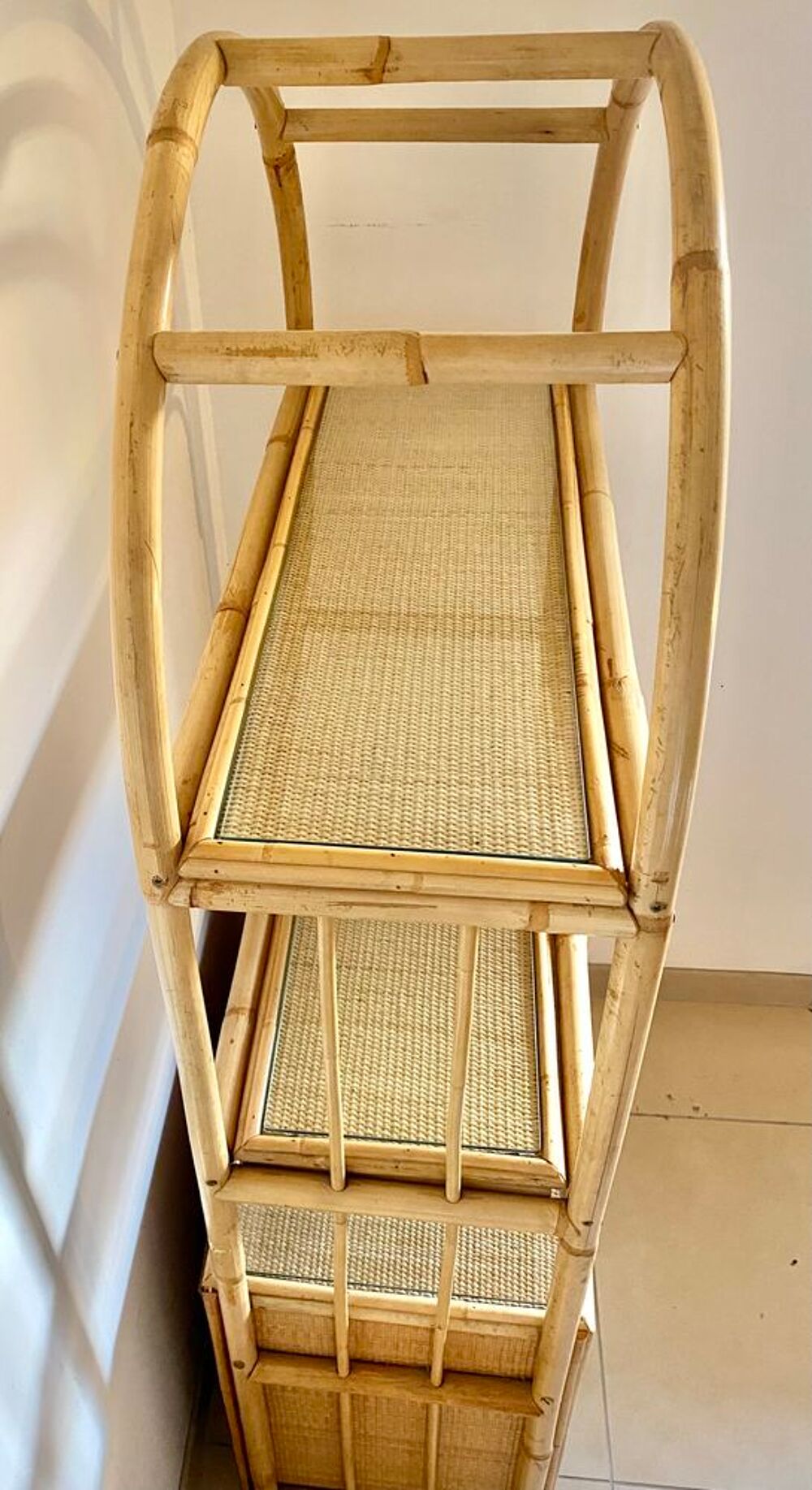 Etag&egrave;re-biblioth&egrave;que en bambou et rotin
H 175. L 87. P 44 Meubles