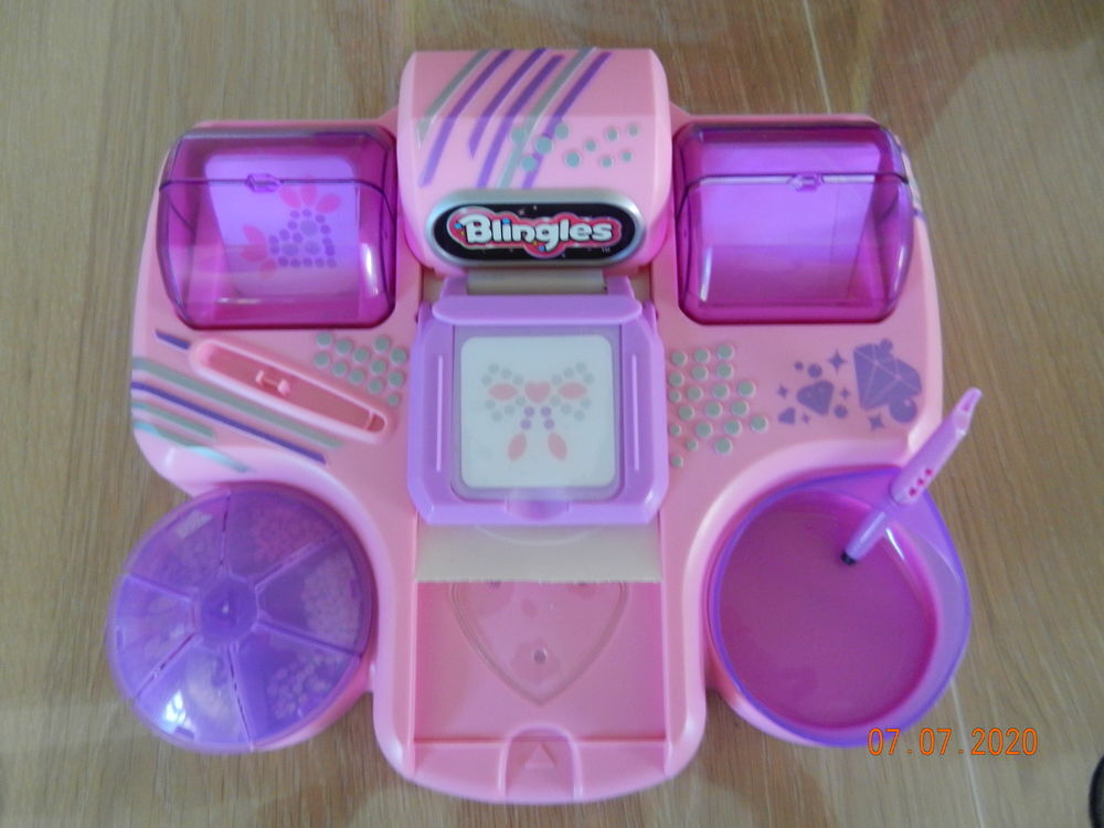 Blingles : atelier cr&eacute;atif pour cr&eacute;er des autocollants Jeux / jouets