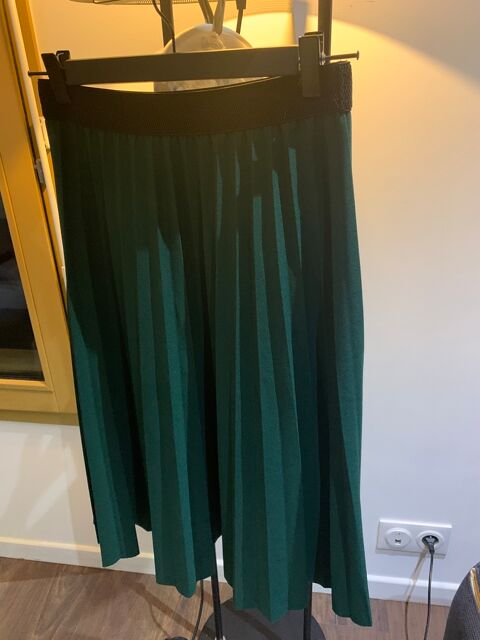 Jupe Plisse Verte - Occasion 30 Courdimanche (95)