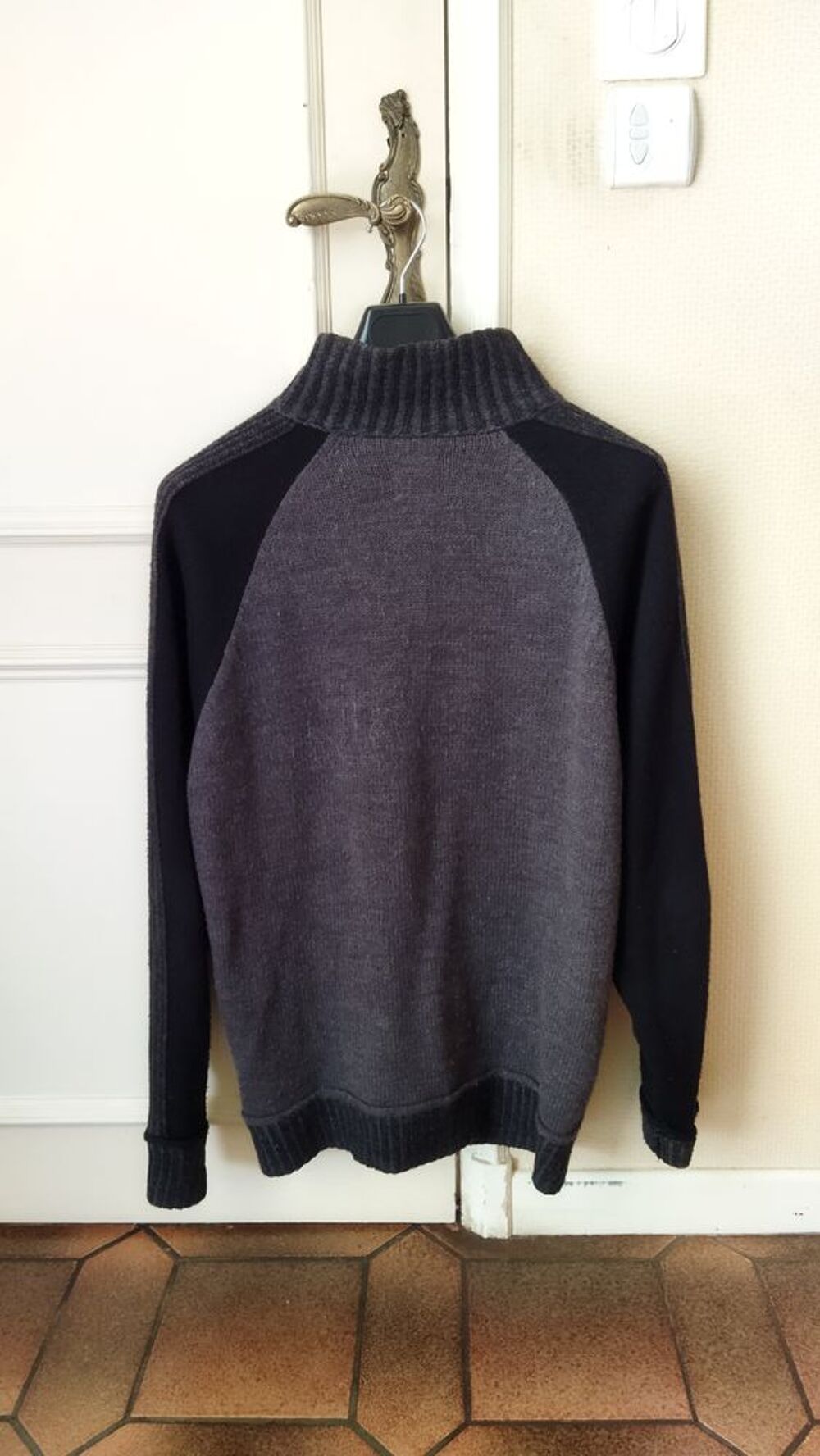 gilet homme bon &eacute;tat car je fais de la place Vêtements
