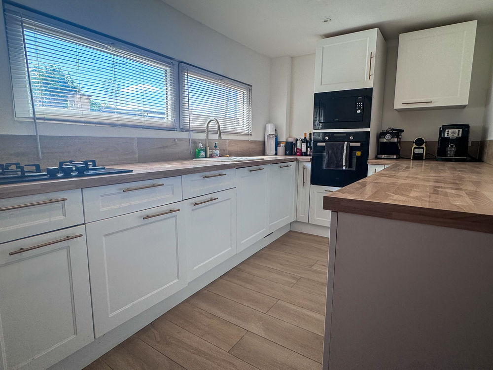 Vente Maison Maison 114 m² - 3 chambres + bureau - terrain 726 m² - Albon Albon