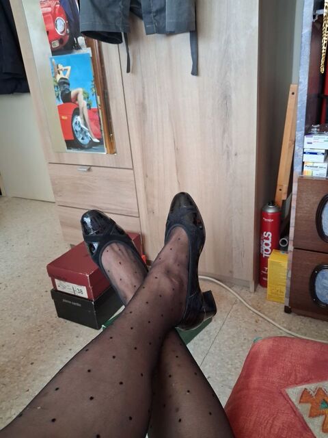 Chaussures femme taille 38 39 etat neuf jamais mise 38 Hyères (83)