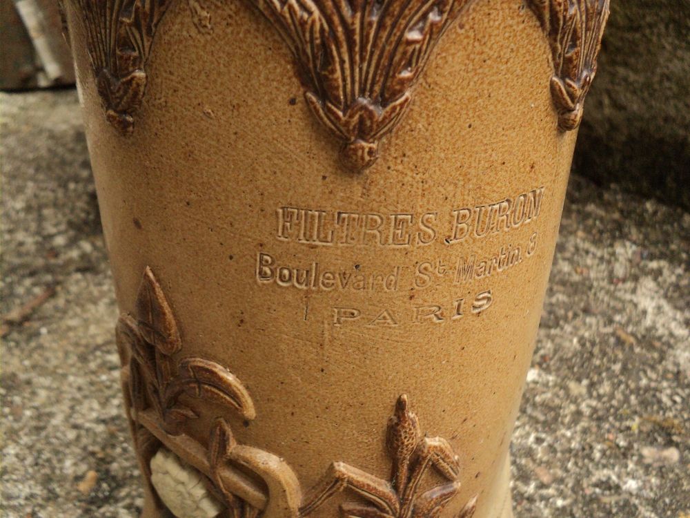 Ancienne Fontaine Filtre &agrave; Eau en Gr&egrave;s XIX&egrave;me. Décoration