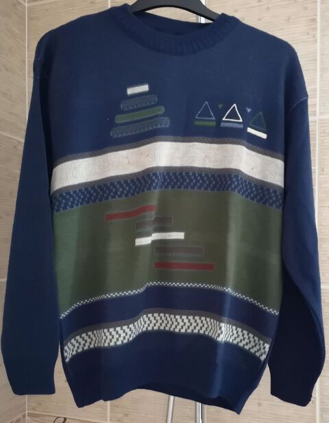 Pull Homme    Taille S   Neuf
5 Narbonne (11)