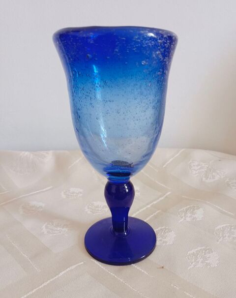 Vase ancien souffl  la bouche bleu cobalt 25 Clohars-Carnot (29)