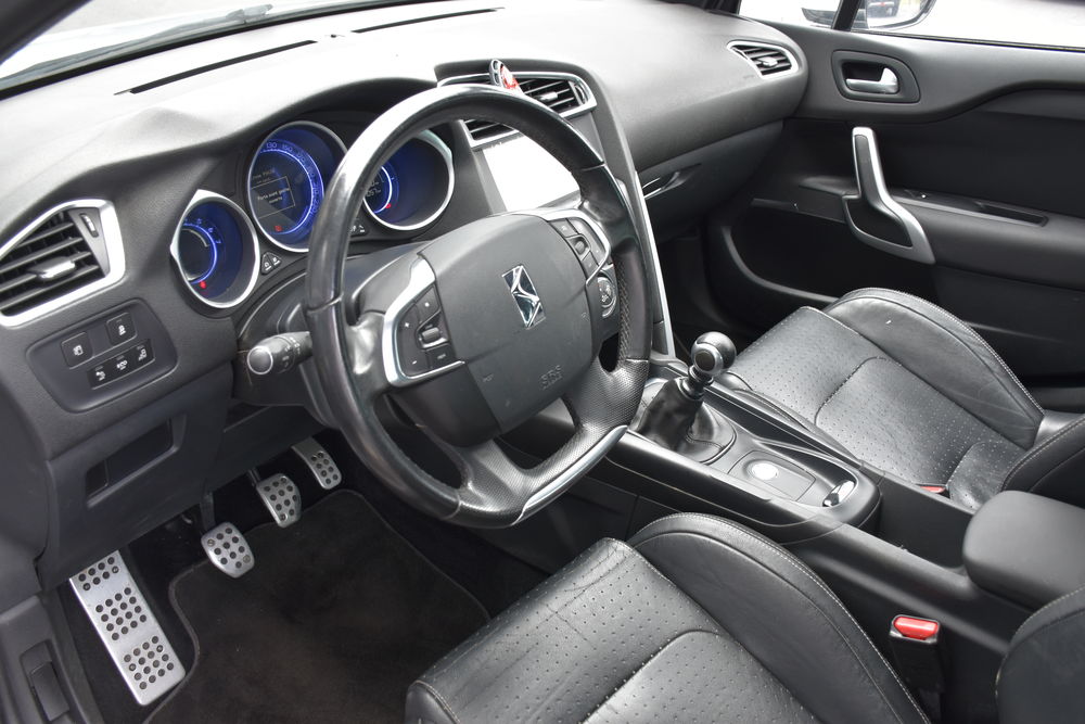 DS4 BlueHDi 150 S&S BVM6 Sport Chic 2015 occasion 56300 Pontivy
