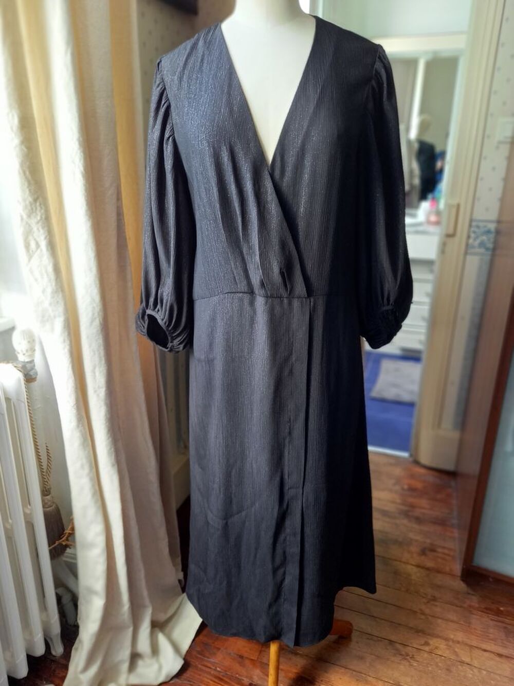 Robe noire neuve H&amp;M T.M Vêtements