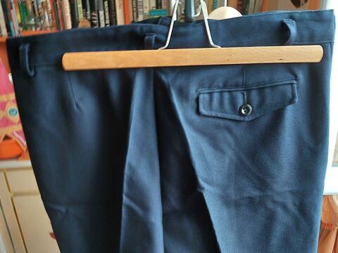 Tenue compl�te XL 60 Toulon (83)