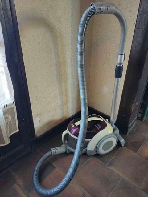 Aspirateur sans sac LG 80 Avermes (03)