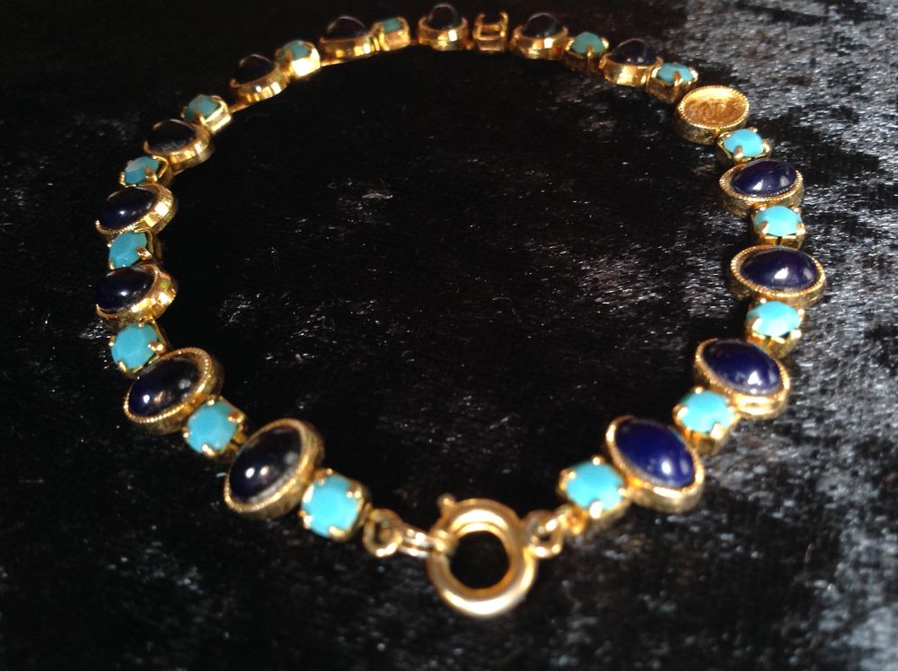 BRACELET DOR&Eacute; MARINE ET TURQUOISE Envoi Possible
Bijoux et montres