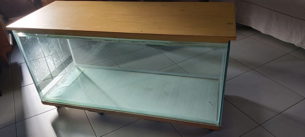 TABLE AQUARIUM Meubles