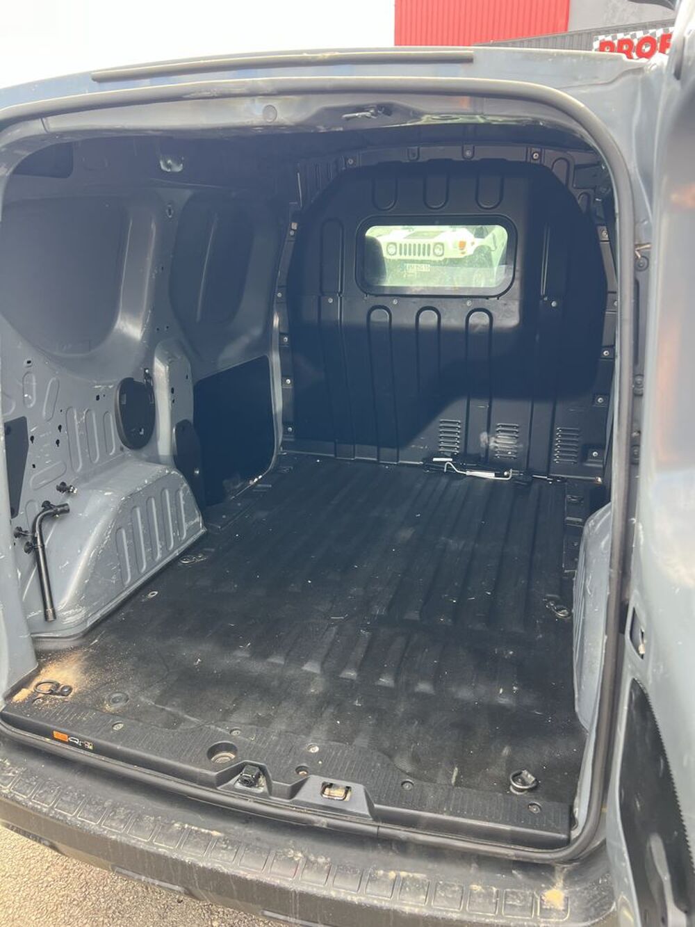 Express EXPRESS VAN BLUE DCI 75 - 22 ESSENTIEL 2021 occasion 13180 Gignac-la-Nerthe
