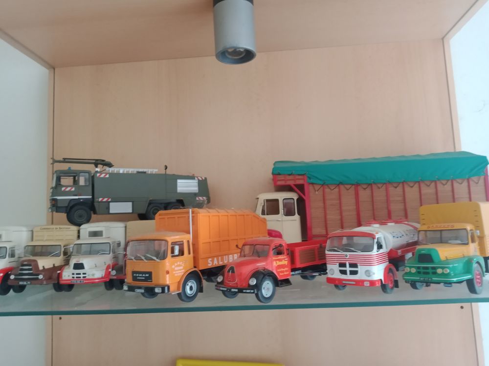  collection de maquettes: Motos - Autos - Camions - Trains
